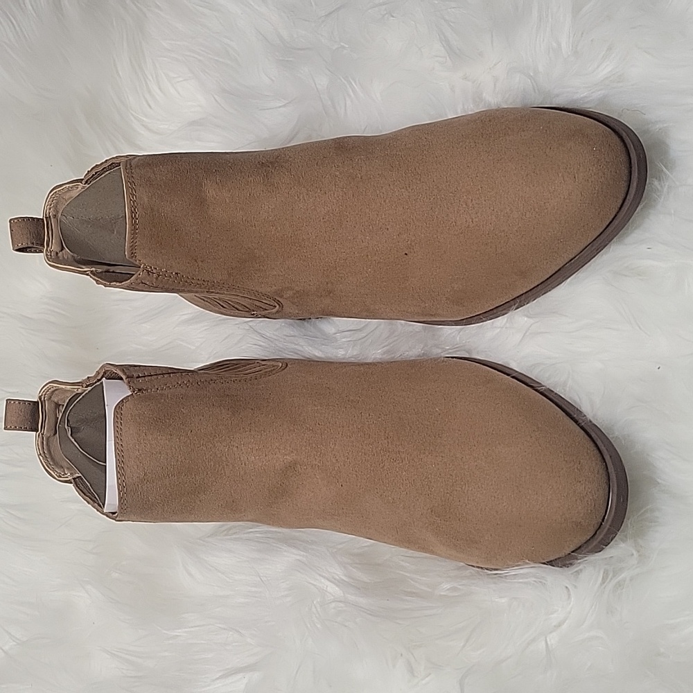 Ankle boots